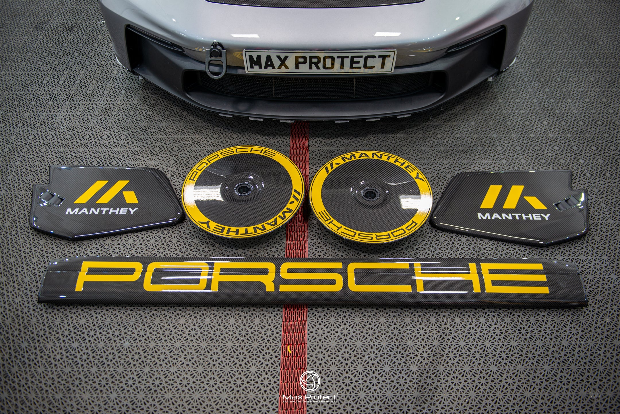 Porsche 992.1 GT3 RS Manthey Racing MR decal kit - front bumper, wheel discs and PORSCHE script decals in yellow